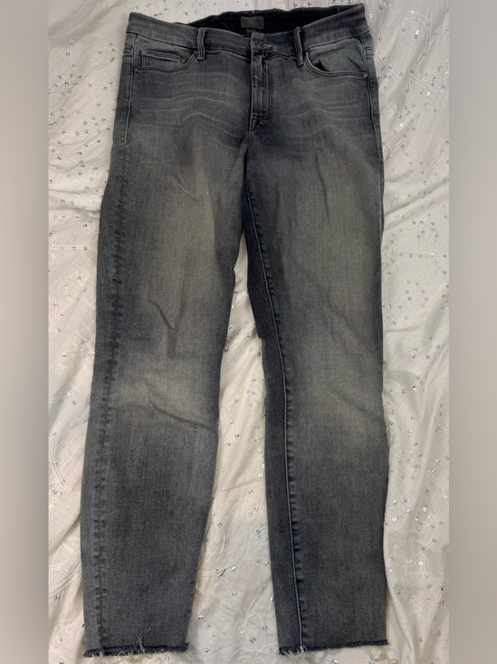 MOTHER Denim - MOTHER High Waister “Looker Ankle Fray” in Huntress Washed Gray-Black Size 31